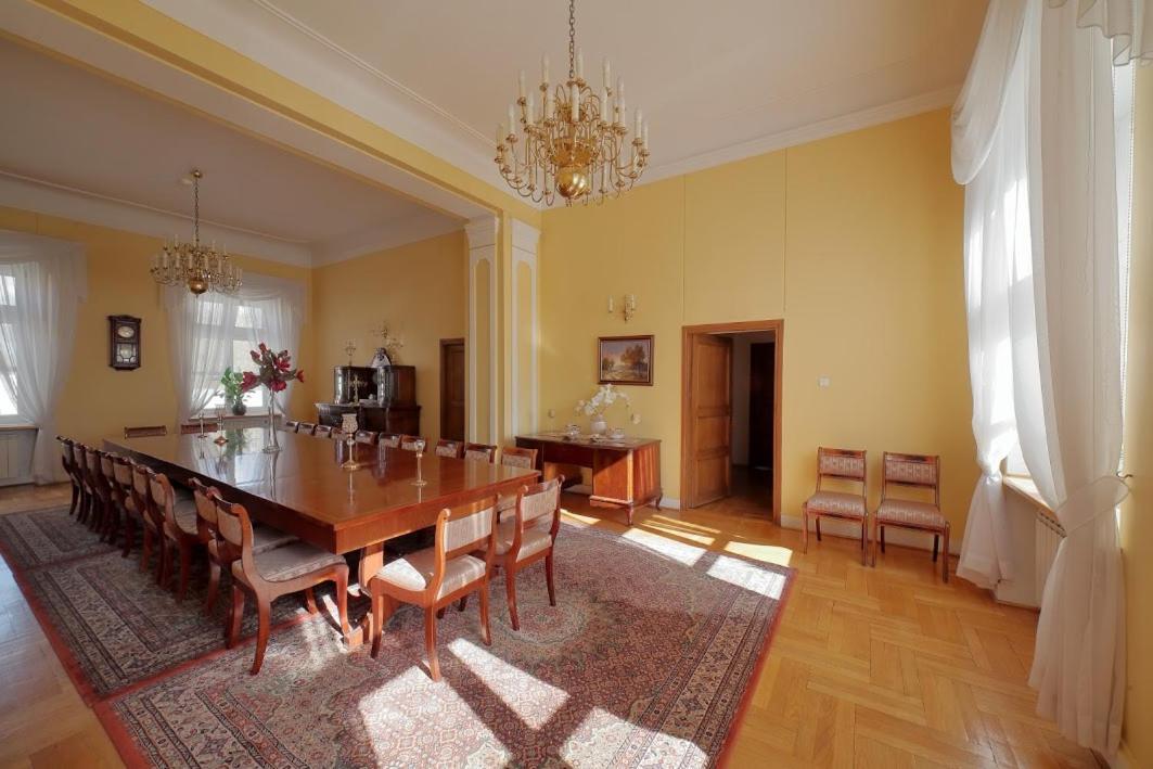 Palac Pod Kampinosem - Blisko Warszawy Leszno  Exteriér fotografie