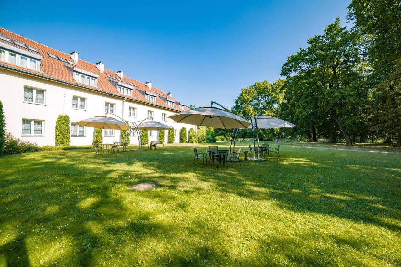 Palac Pod Kampinosem - Blisko Warszawy Leszno  Exteriér fotografie