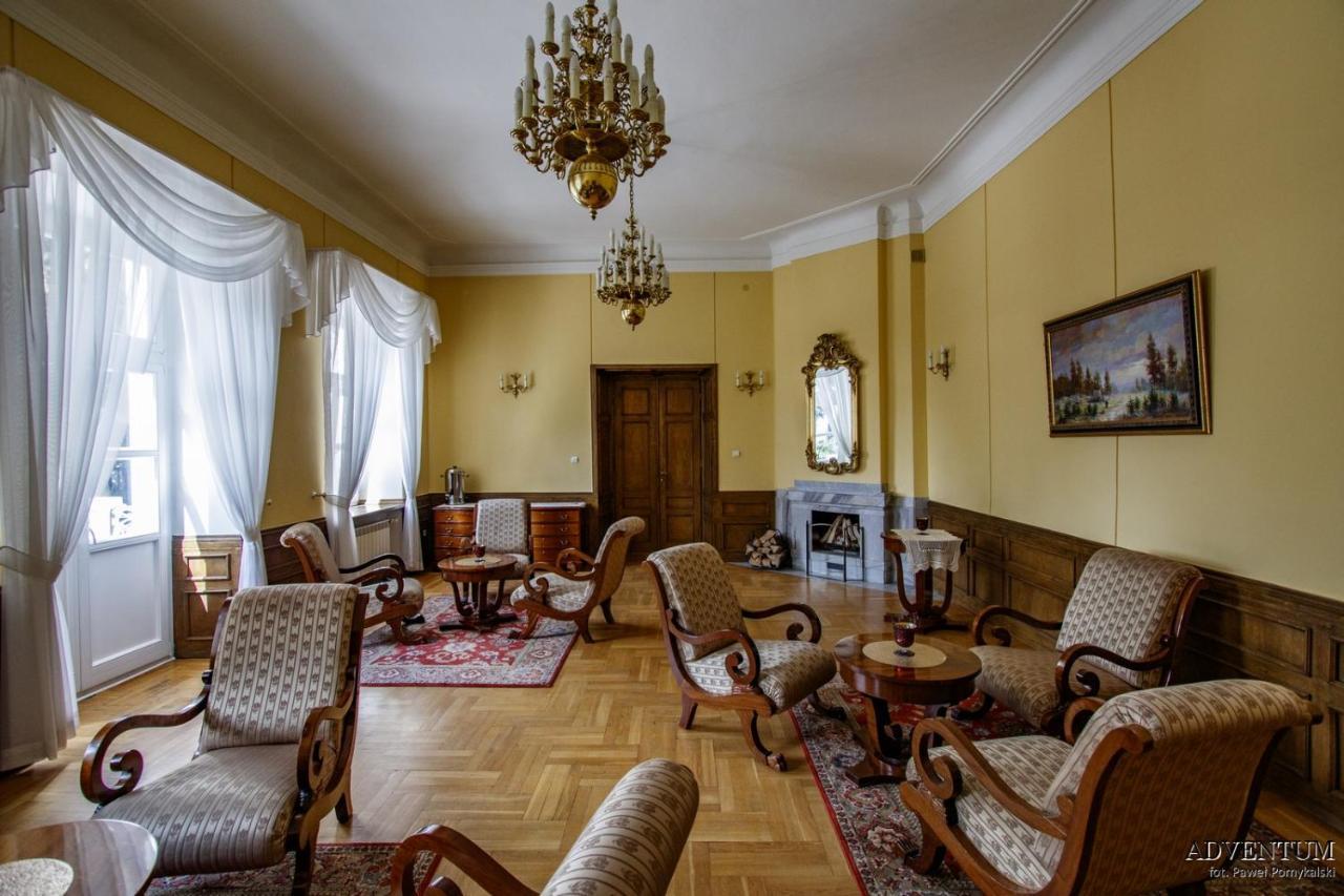 Palac Pod Kampinosem - Blisko Warszawy Leszno  Exteriér fotografie